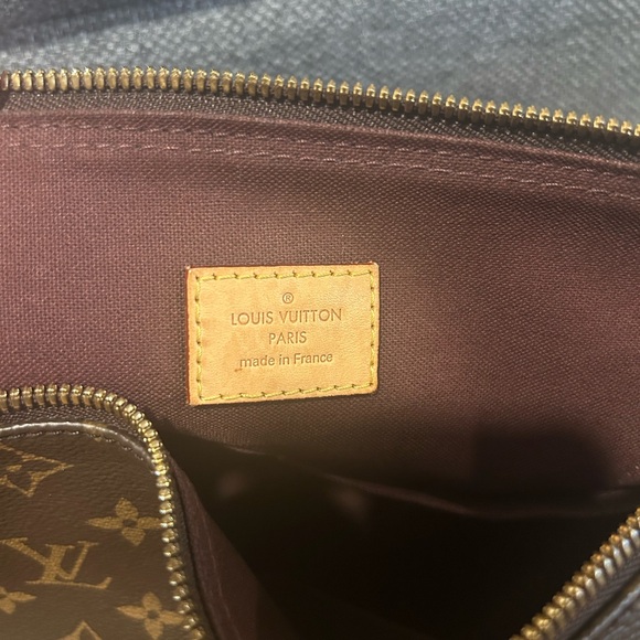 Louis Vuitton Berri PM bag Authentic - Picture 11 of 16
